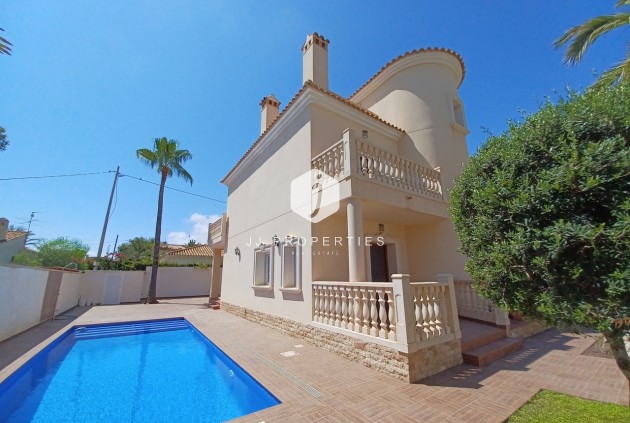 Villa - Resale -
            Cabo Roig - C-23681