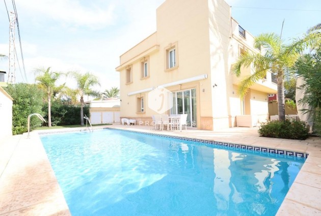 Villa - Resale - Cabo Roig -
                Costa Blanca
