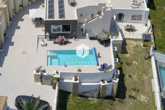 Villa - Resale - Ciudad Quesada -
                Costa Blanca