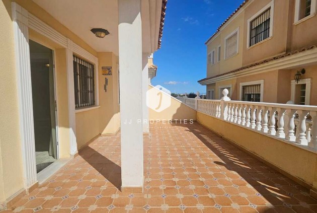 Villa - Resale - Guardamar del Segura -
                Campomar