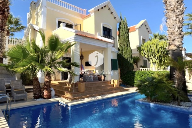 Villa - Resale - Orihuela Costa -
                Los Doses