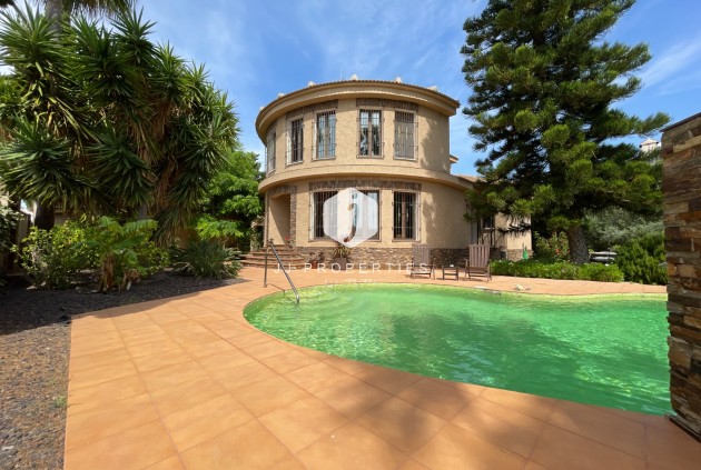 Villa - Resale - Rojales -
                Inland