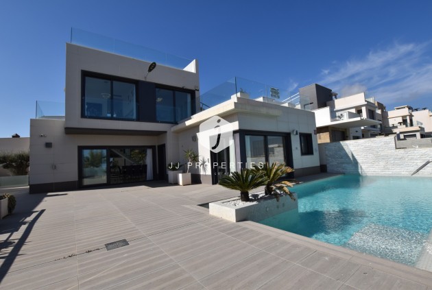 Villa - Resale - San Miguel de Salinas -
                Inland