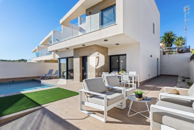 Villa - Resale - San Miguel de Salinas -
                Inland