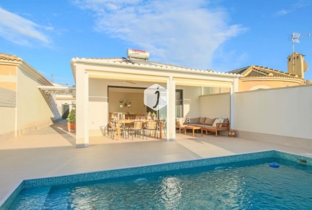Villa - Resale - Torrevieja -
                Costa Blanca