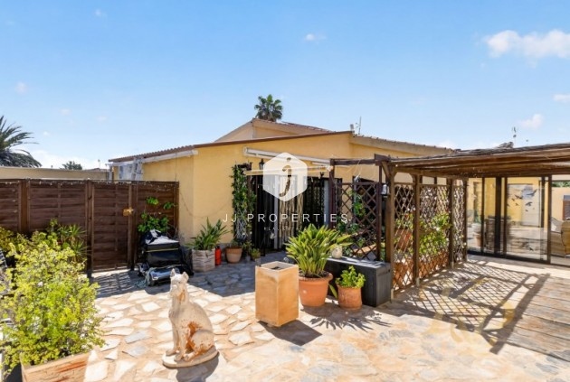 Villa - Resale - Torrevieja -
                Costa Blanca