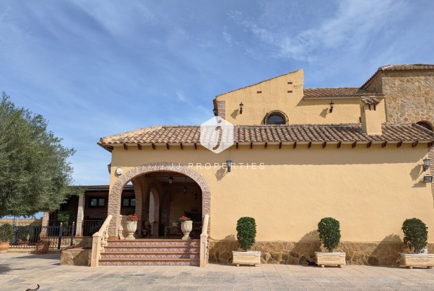 Villa - Segunda mano - Bigastro -
                Inland