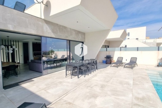 Villa - Segunda mano - Ciudad Quesada -
                Costa Blanca