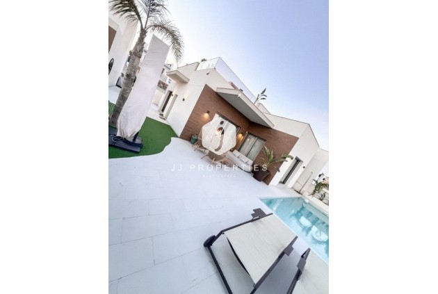 Villa - Segunda mano - San Miguel de Salinas -
                Inland