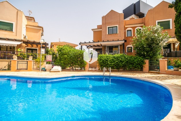 Villa - Segunda mano - Torrevieja -
                Costa Blanca