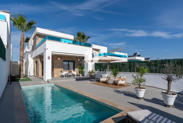 Villa - Tweedehands - Bigastro -
                D6