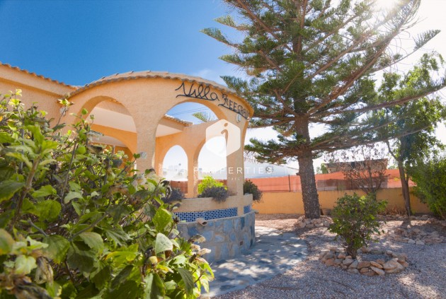 Villa - Tweedehands - La Siesta -
                Costa Blanca
