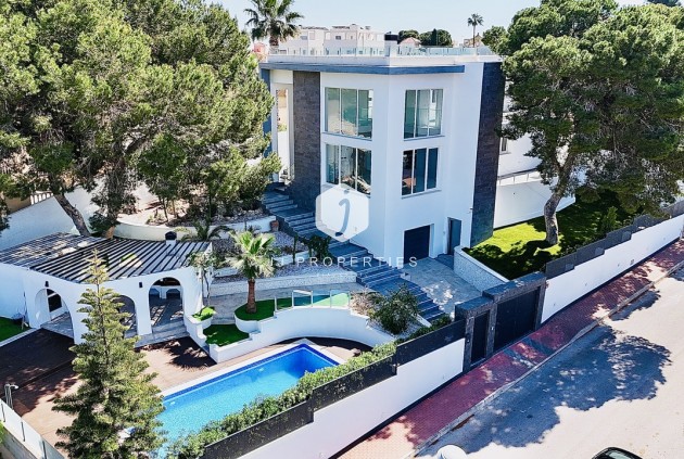 Villa - Tweedehands - Los Balcones -
                Costa Blanca