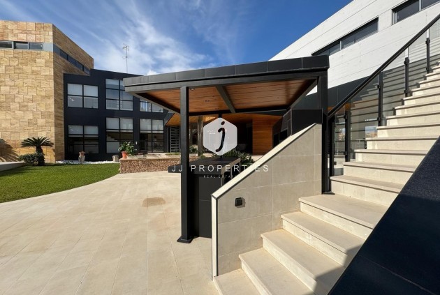 Villa - Tweedehands - Orihuela Costa -
                Altos De Campoamor