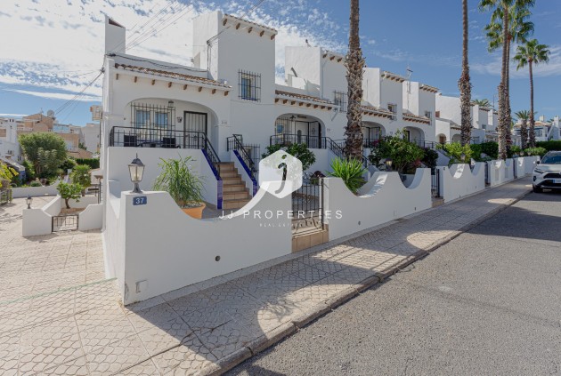 Villa - Tweedehands - Orihuela Costa -
                Costa Blanca