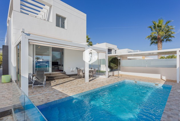 Villa - Tweedehands - Orihuela Costa -
                Costa Blanca