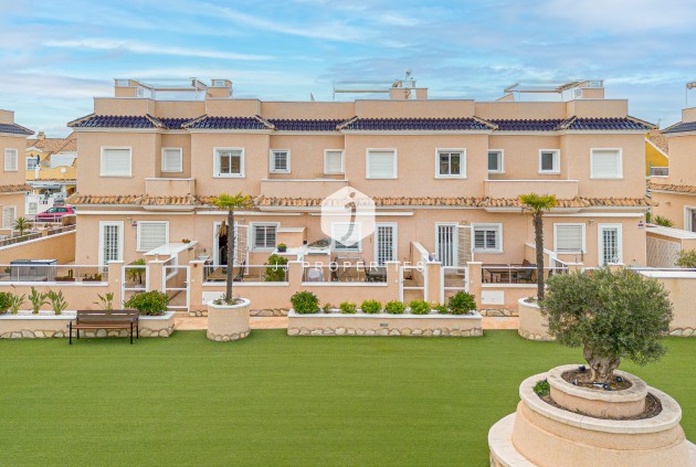 Villa - Tweedehands - Orihuela Costa -
                Costa Blanca