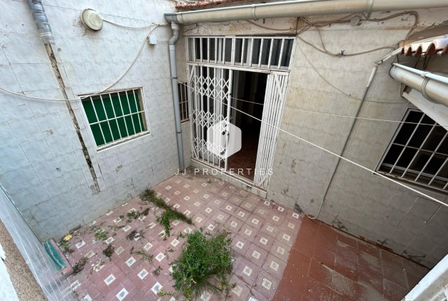 Villa - Tweedehands - Torrevieja -
                Costa Blanca