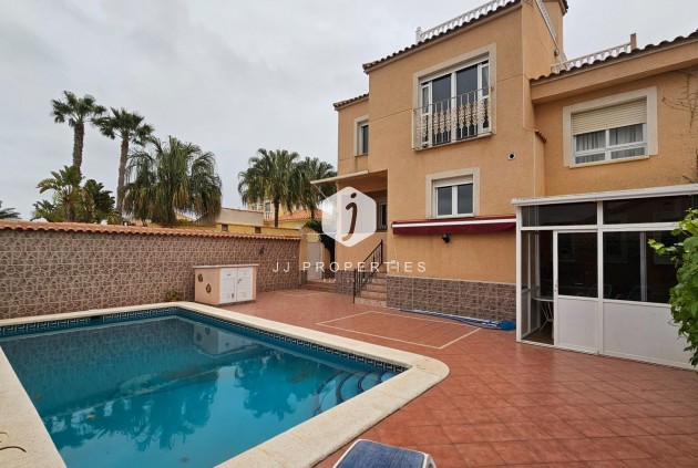 Villa - Tweedehands - Torrevieja -
                El chaparral