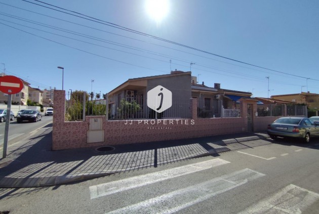 Villa - Tweedehands - Torrevieja -
                Estacion de autobuses