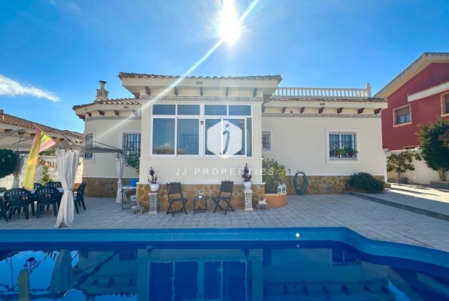 Villa - Z drugiej ręki - Bigastro -
                Comunidad Valenciana