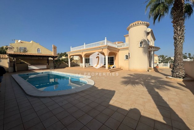 Villa - Z drugiej ręki - Playa Flamenca -
                Costa Blanca