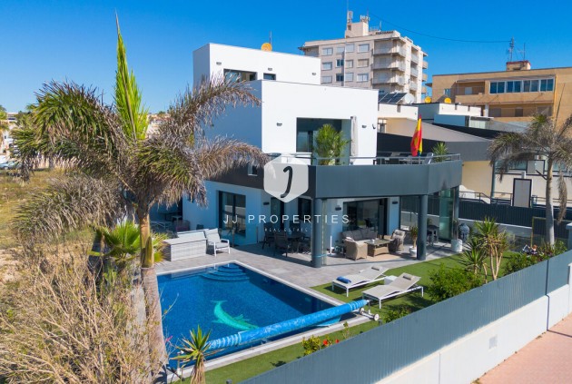 Villa - Z drugiej ręki -
            Torrevieja - C-25435
