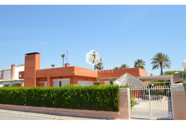 Villa - Z drugiej ręki - Torrevieja -
                Costa Blanca