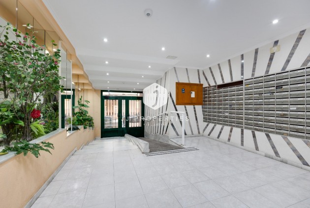 Wohnung - Aus zweiter Hand - Torrevieja -
                Acequion