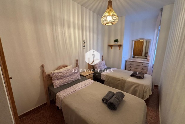 Wohnung - Aus zweiter Hand -
            Torrevieja - C-14729