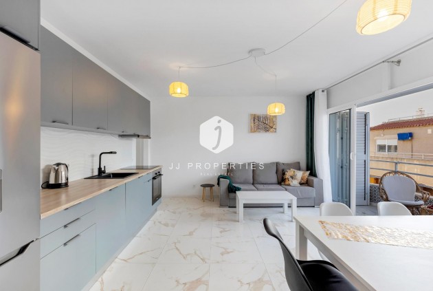 Wohnung - Aus zweiter Hand -
            Torrevieja - C-86842