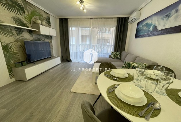 Wohnung - Aus zweiter Hand - Torrevieja -
                Centro