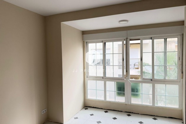 Wohnung - Aus zweiter Hand - Torrevieja -
                Centro