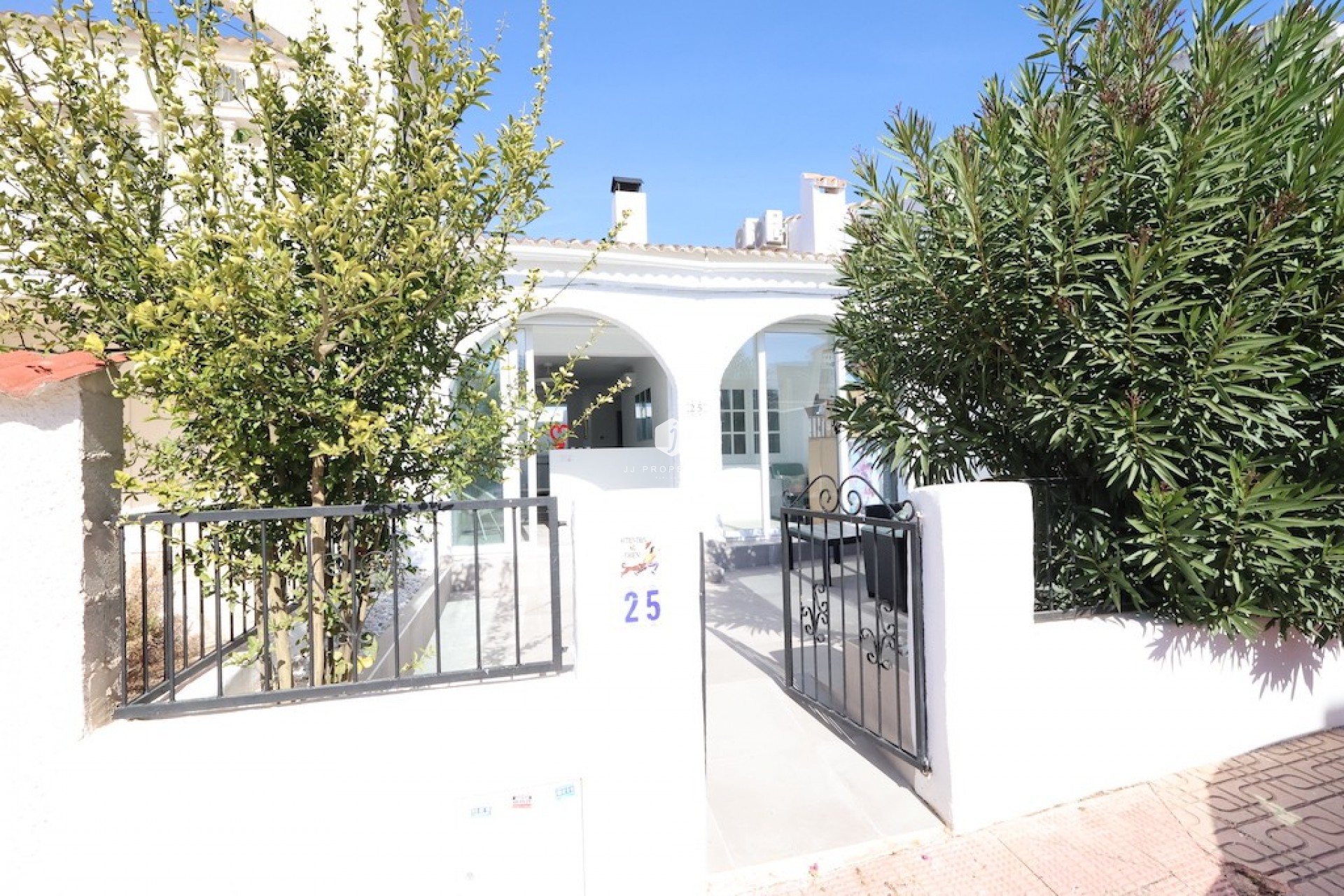 Z drugiej ręki - Bungalow -
Ciudad Quesada - Costa Blanca