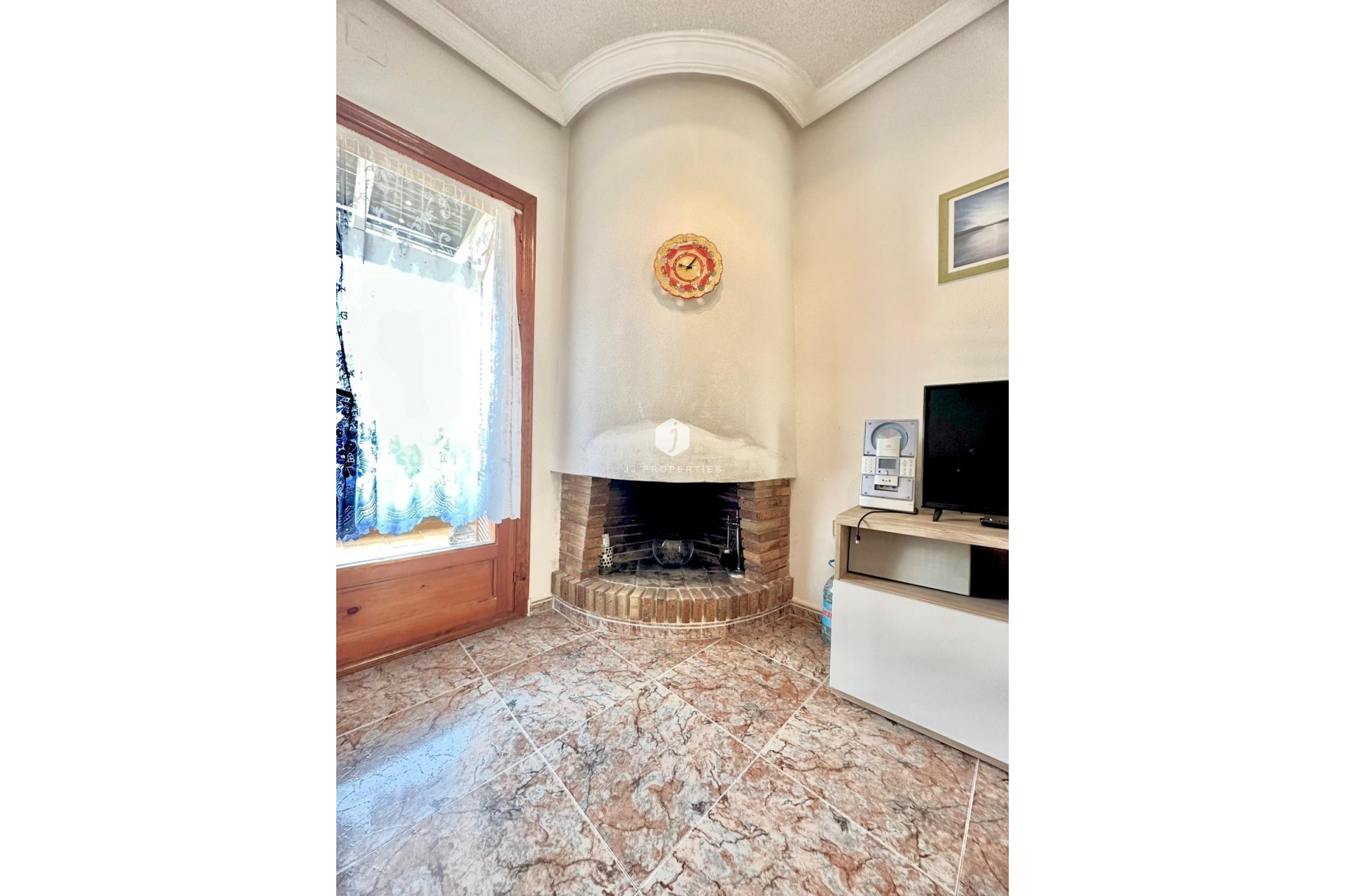 Z drugiej ręki - Bungalow -
Guardamar del Segura - El Moncayo