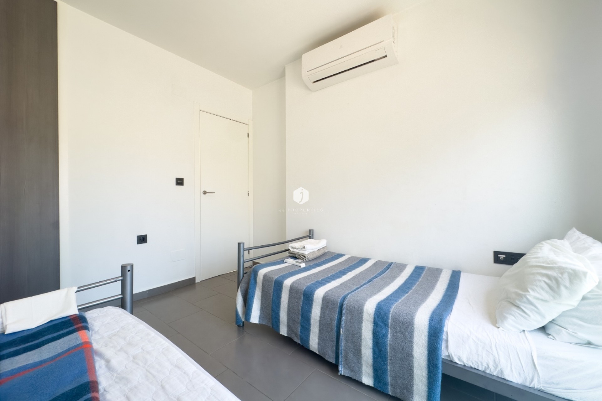 Z drugiej ręki - Bungalow -
La Zenia - Costa Blanca