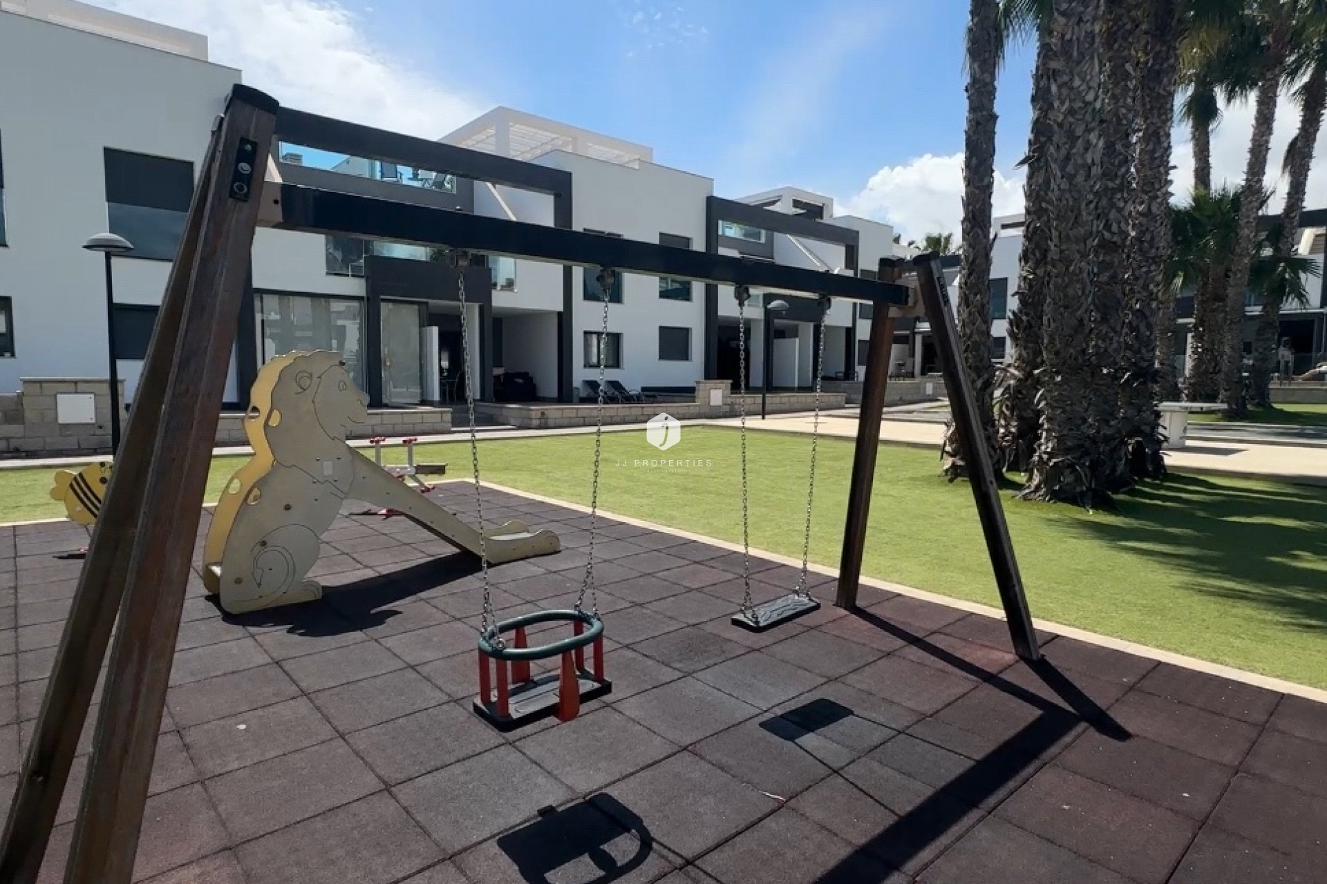 Z drugiej ręki - Bungalow -
La Zenia - Costa Blanca