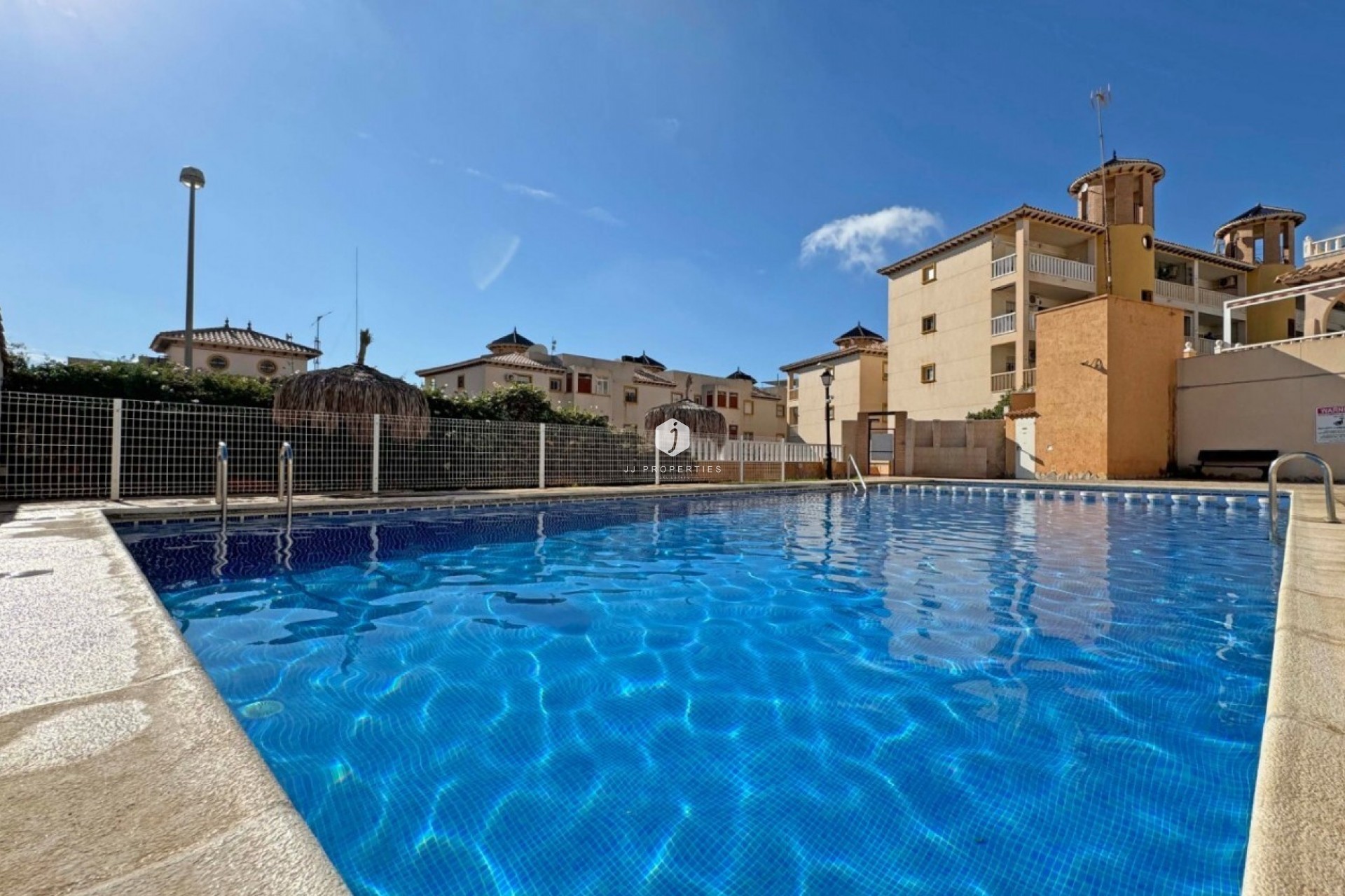 Z drugiej ręki - Bungalow -
Lomas de Caboroig - Costa Blanca