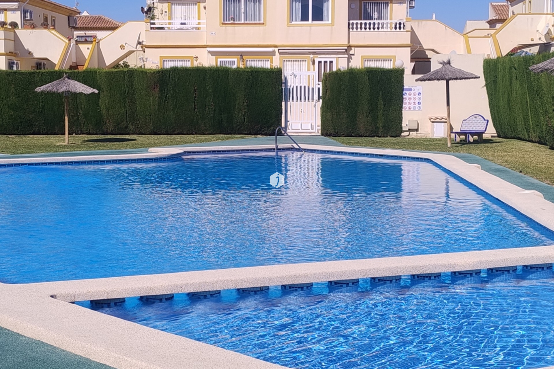 Z drugiej ręki - Bungalow -
Orihuela Costa - Costa Blanca