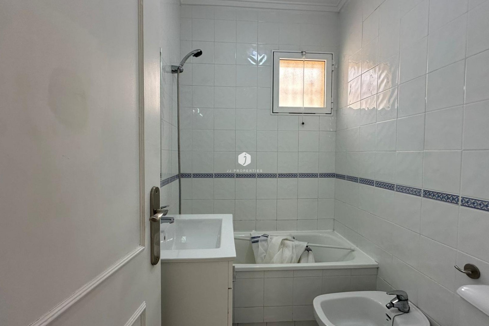 Z drugiej ręki - Bungalow -
Orihuela Costa - Los Almendros-la Florida