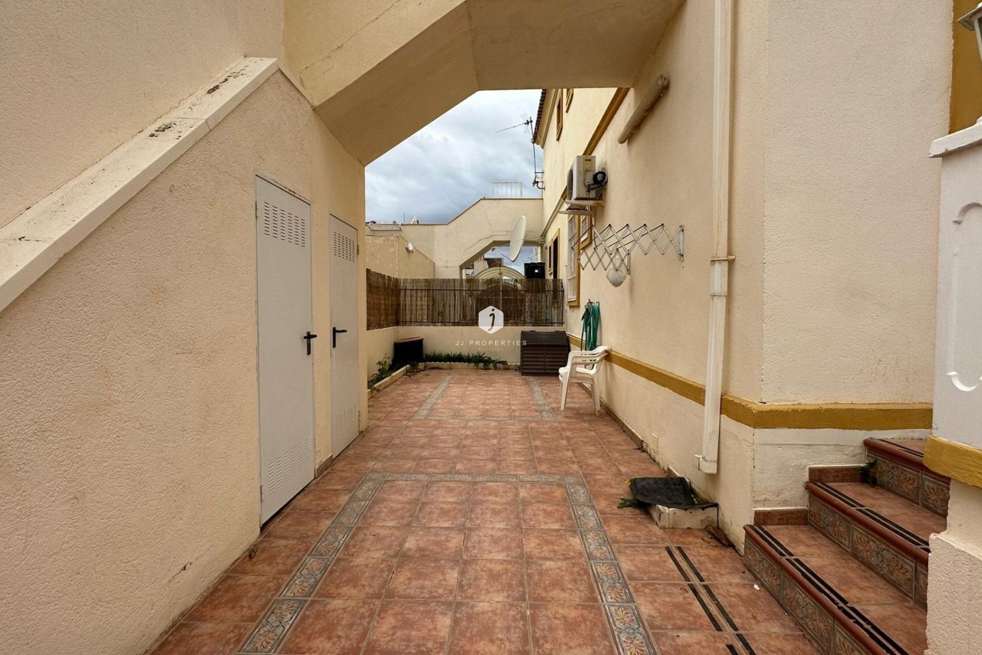 Z drugiej ręki - Bungalow -
Orihuela Costa - Los Almendros-la Florida