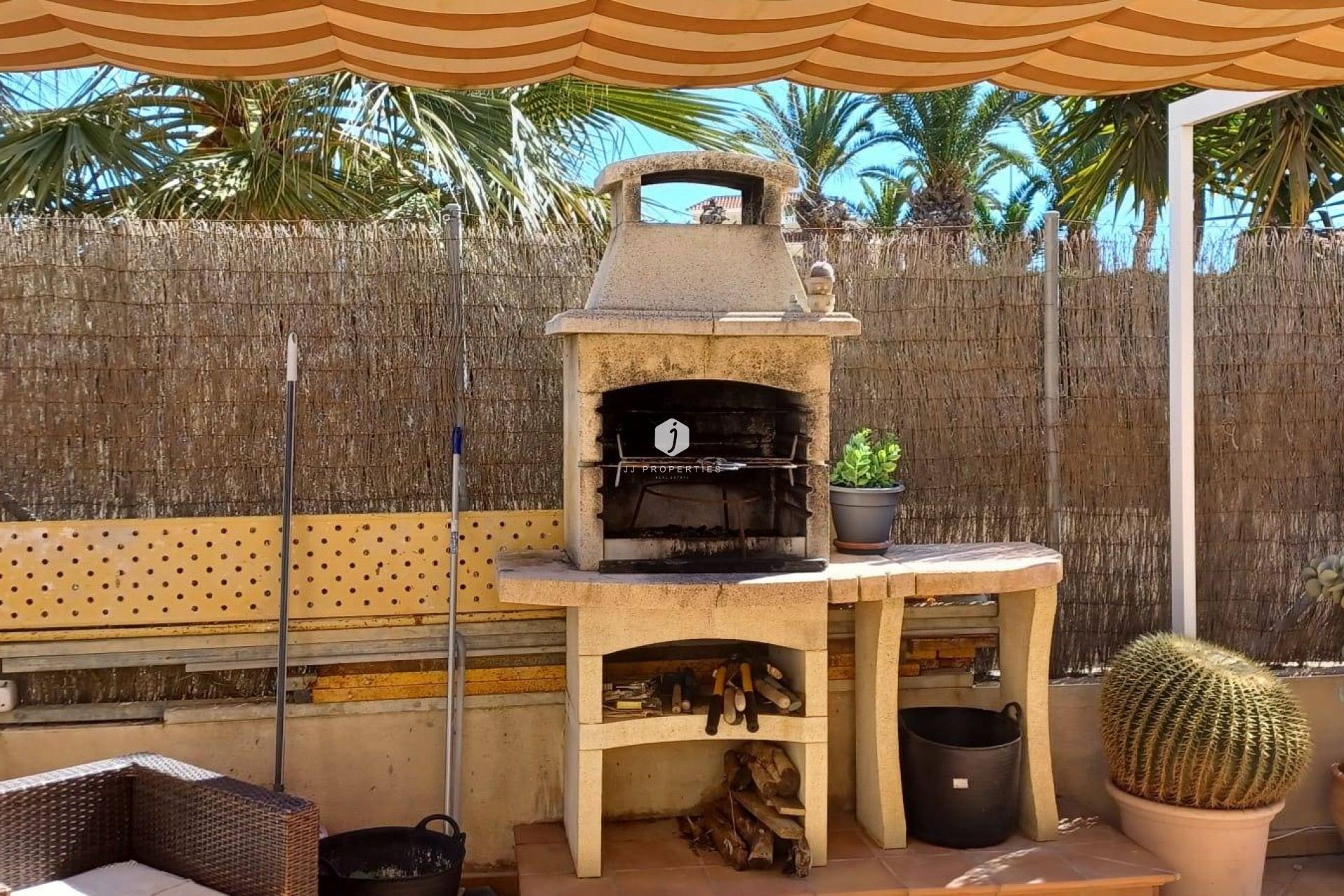 Z drugiej ręki - Bungalow -
Orihuela Costa - Los Almendros-la Florida