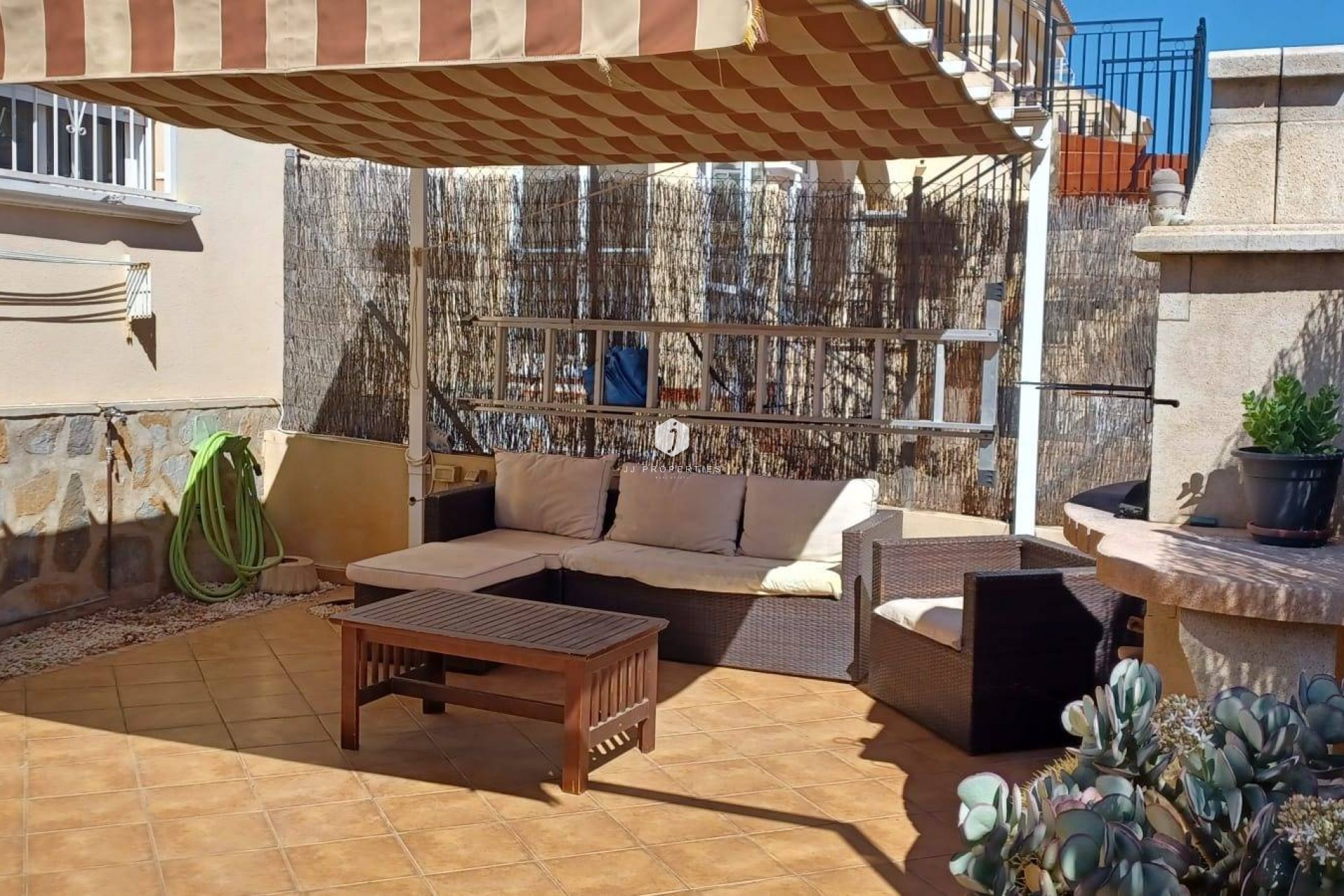 Z drugiej ręki - Bungalow -
Orihuela Costa - Los Almendros-la Florida