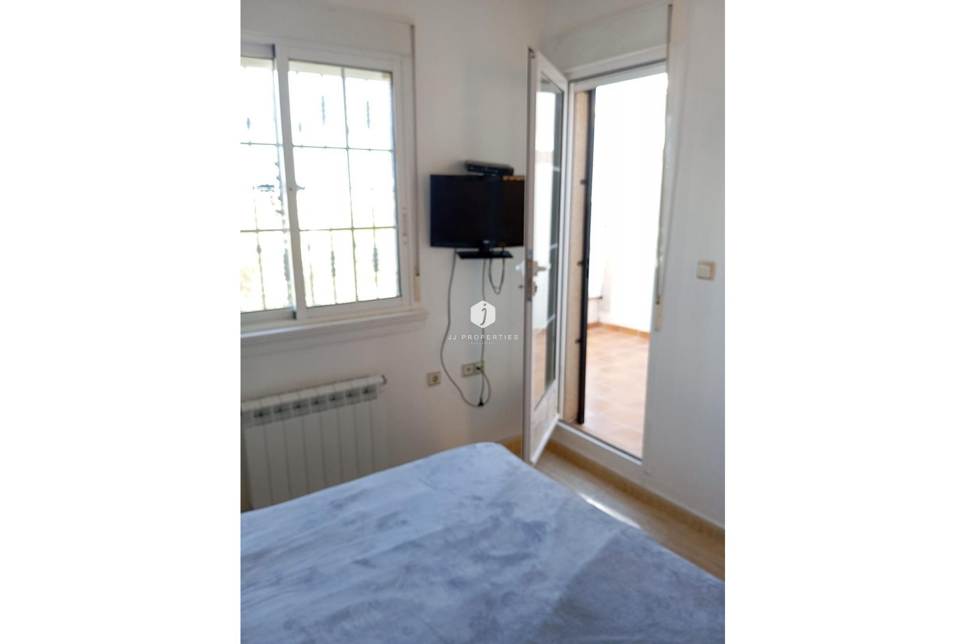 Z drugiej ręki - Bungalow -
Orihuela Costa - PAU 26