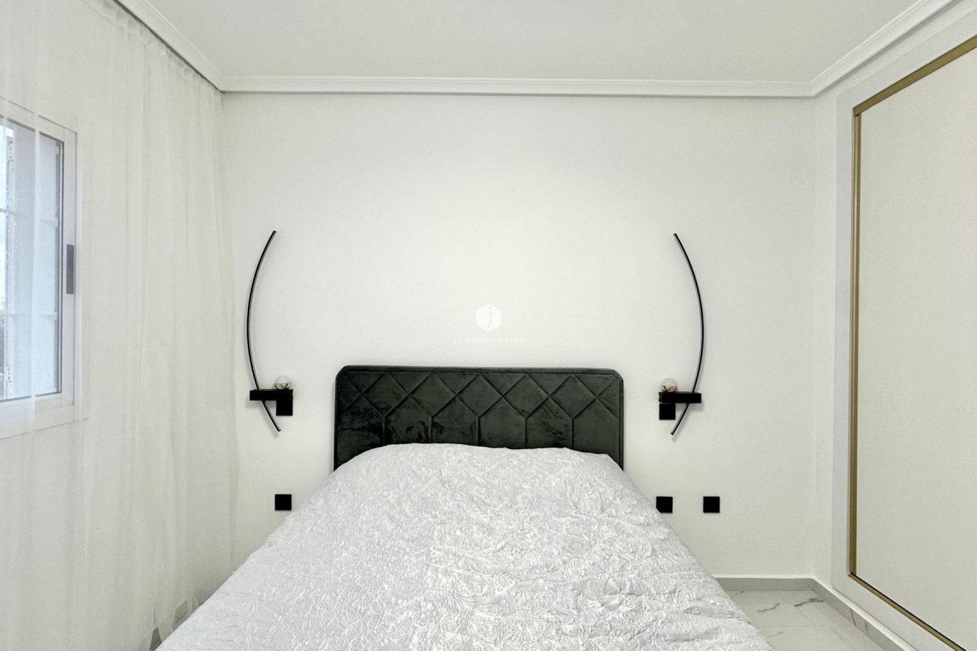 Z drugiej ręki - Bungalow -
Orihuela Costa - Playa Flamenca Norte