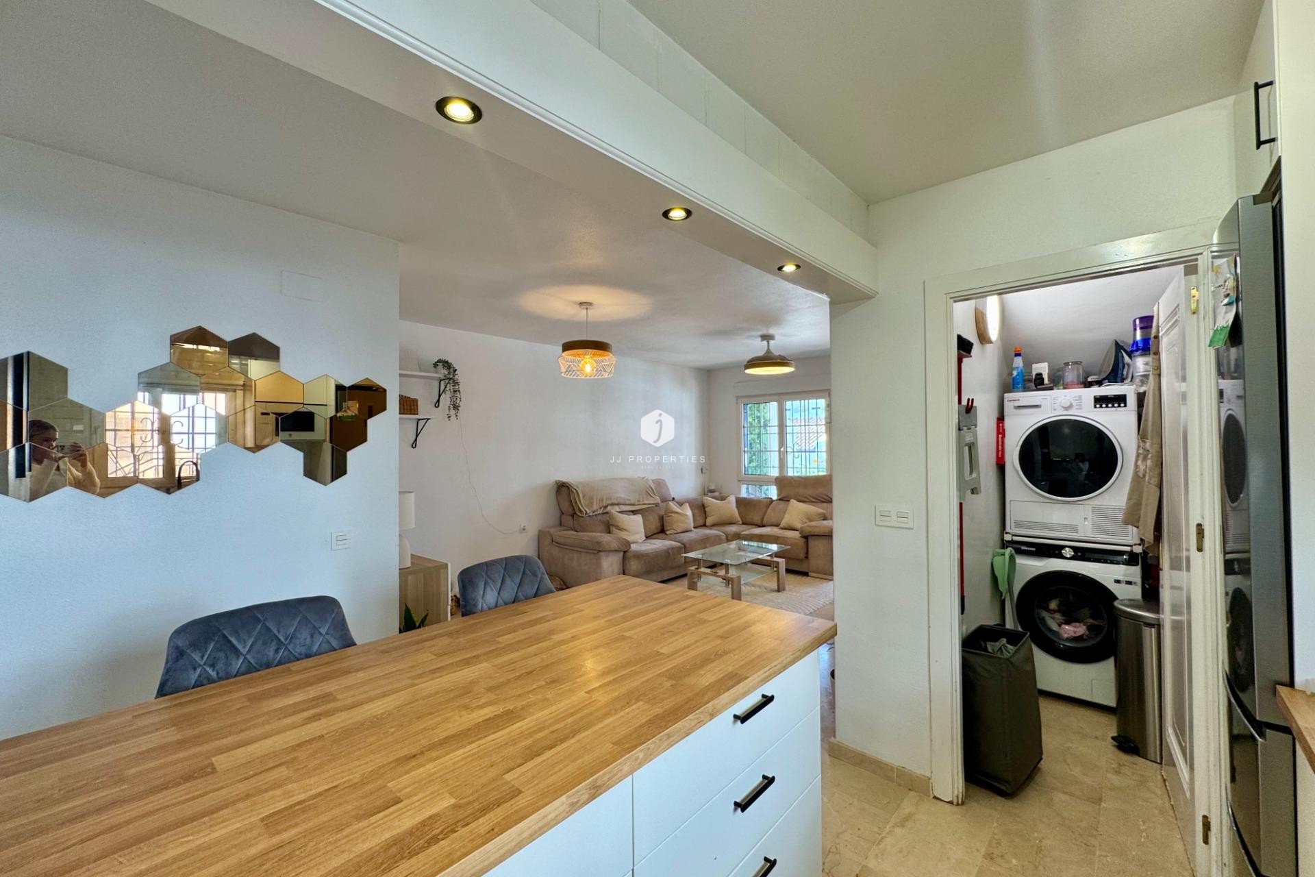 Z drugiej ręki - Bungalow -
Orihuela Costa - Villamartín-las Filipinas
