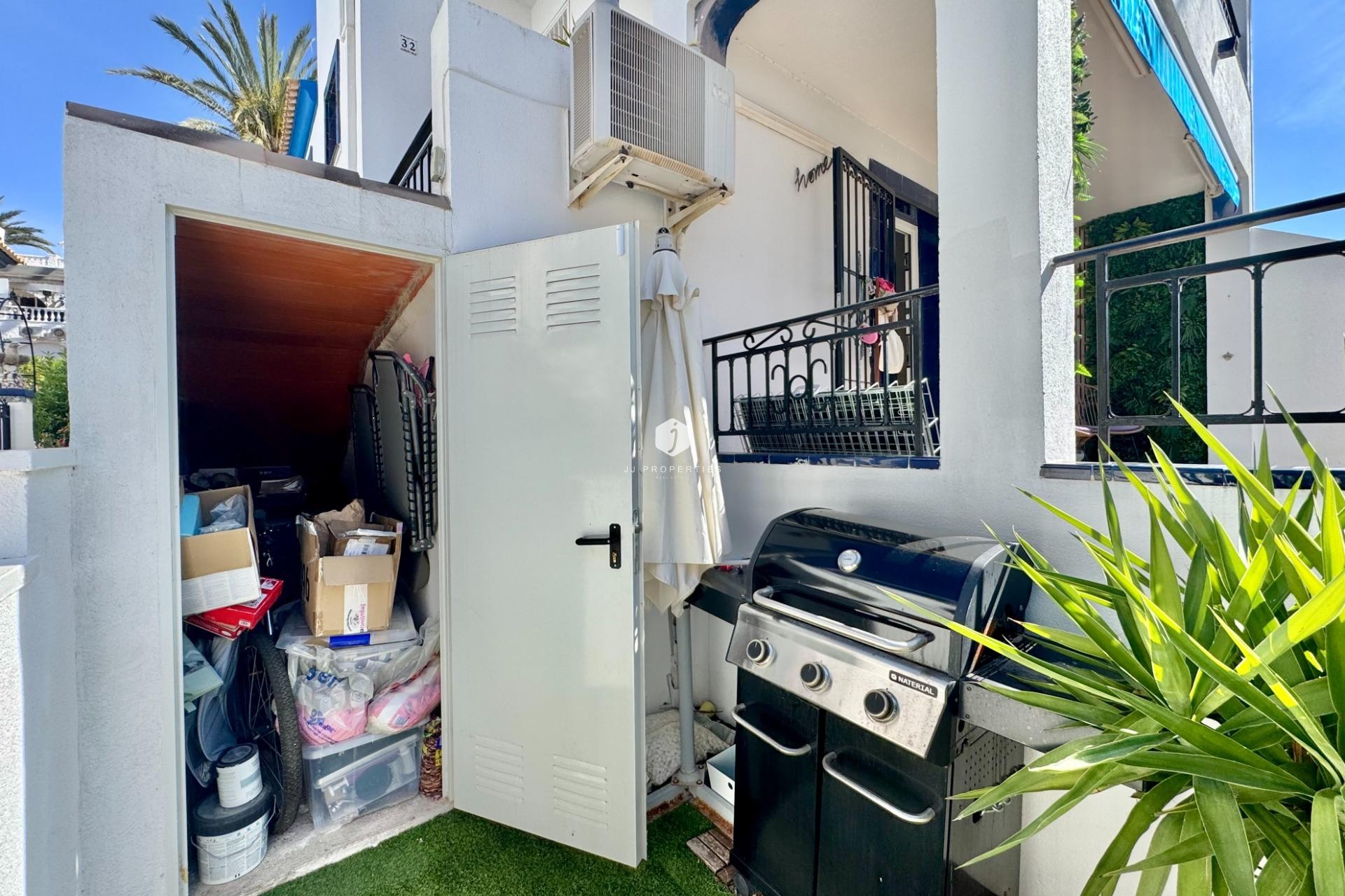 Z drugiej ręki - Bungalow -
Orihuela Costa - Villamartín-las Filipinas