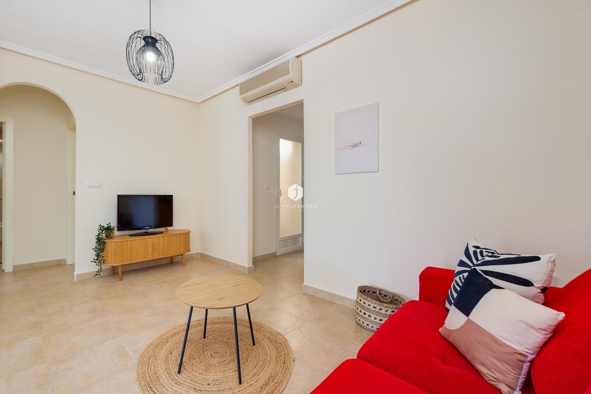 Z drugiej ręki - Bungalow -
Torrevieja - Aguas Nuevas 1