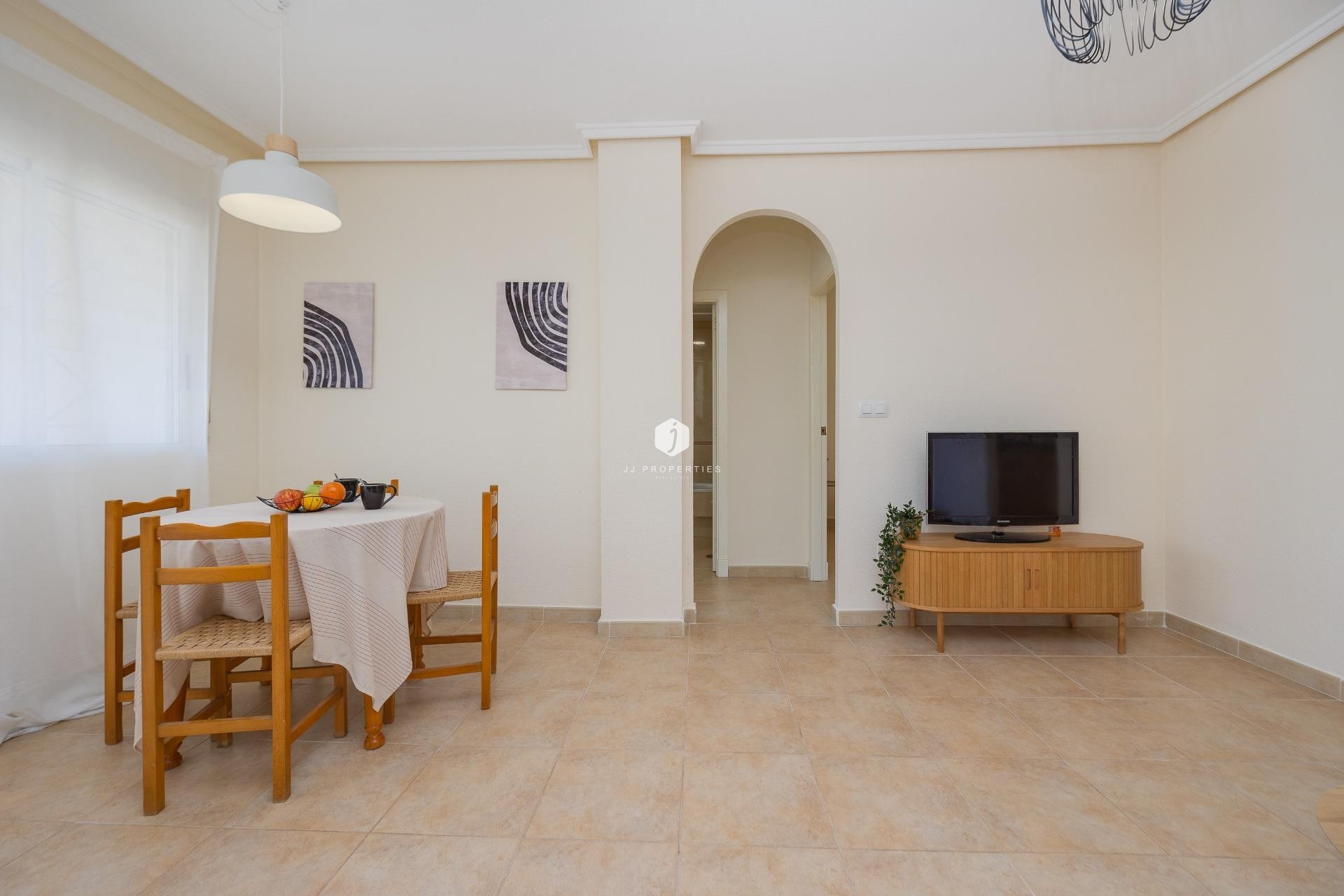 Z drugiej ręki - Bungalow -
Torrevieja - Aguas Nuevas 1