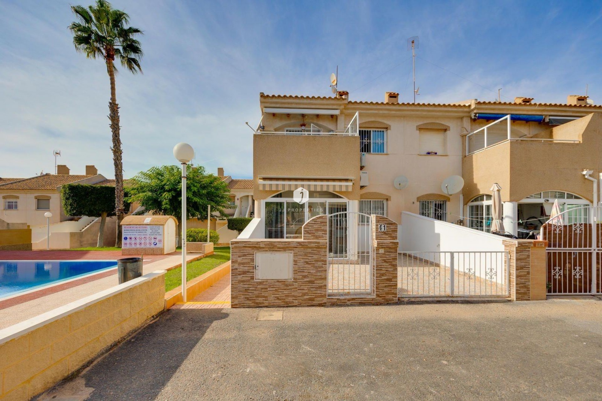 Z drugiej ręki - Bungalow -
Torrevieja - Aguas Nuevas 2
